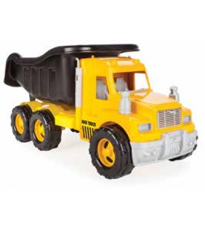 شاحنة مع مقطورة